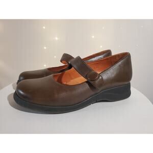 Murtosa Portugal Platform Perforated Leather Mary Janes Womens Sz 41 US 11 Brown